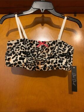 NWT Star Dust Size M Plush Animal Print Bralette
